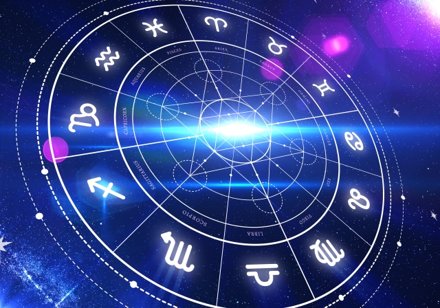 星々が語る運命の物語: 占星術の探究